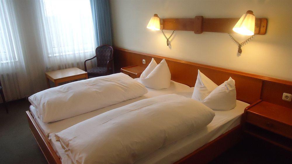 Hotel Rahlstedter Hof Hamburg-Harburg Buitenkant foto