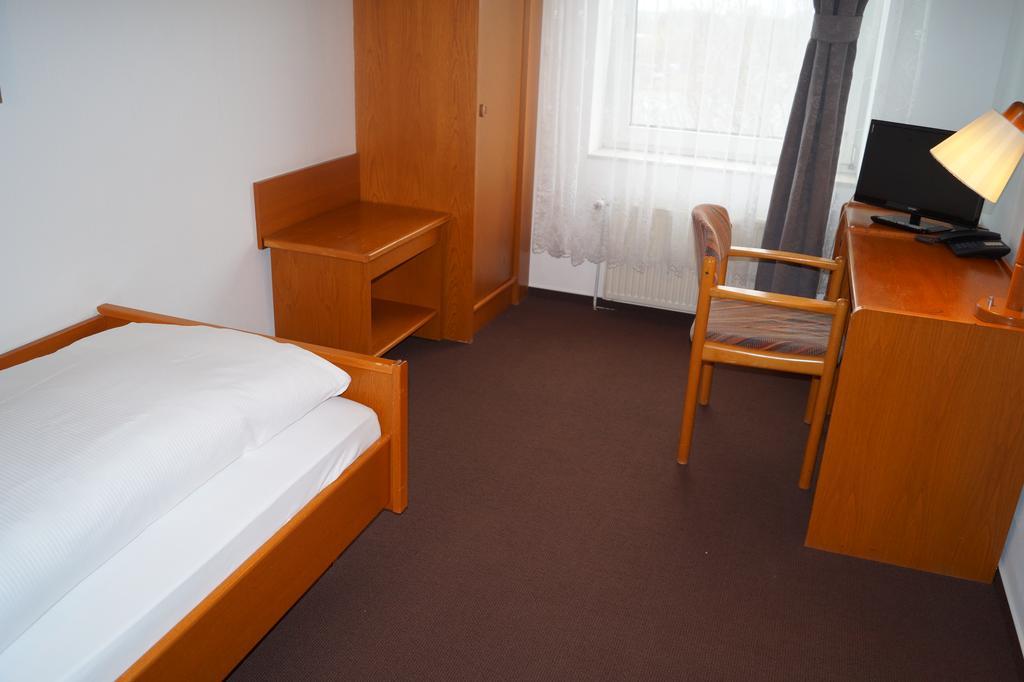 Hotel Rahlstedter Hof Hamburg-Harburg Buitenkant foto