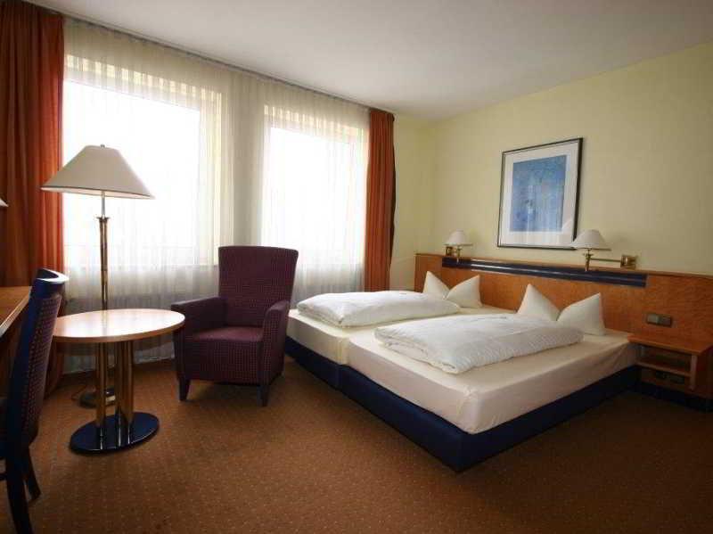Hotel Rahlstedter Hof Hamburg-Harburg Buitenkant foto