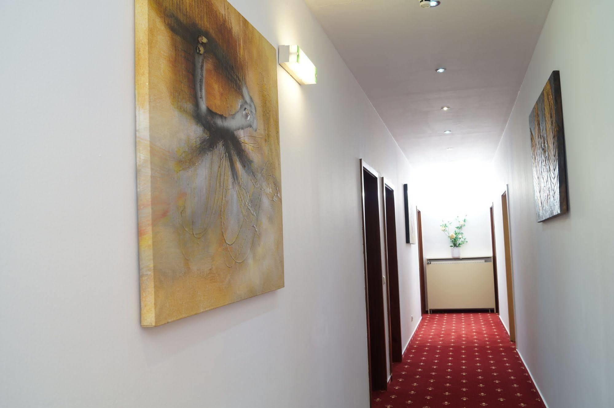 Hotel Rahlstedter Hof Hamburg-Harburg Buitenkant foto