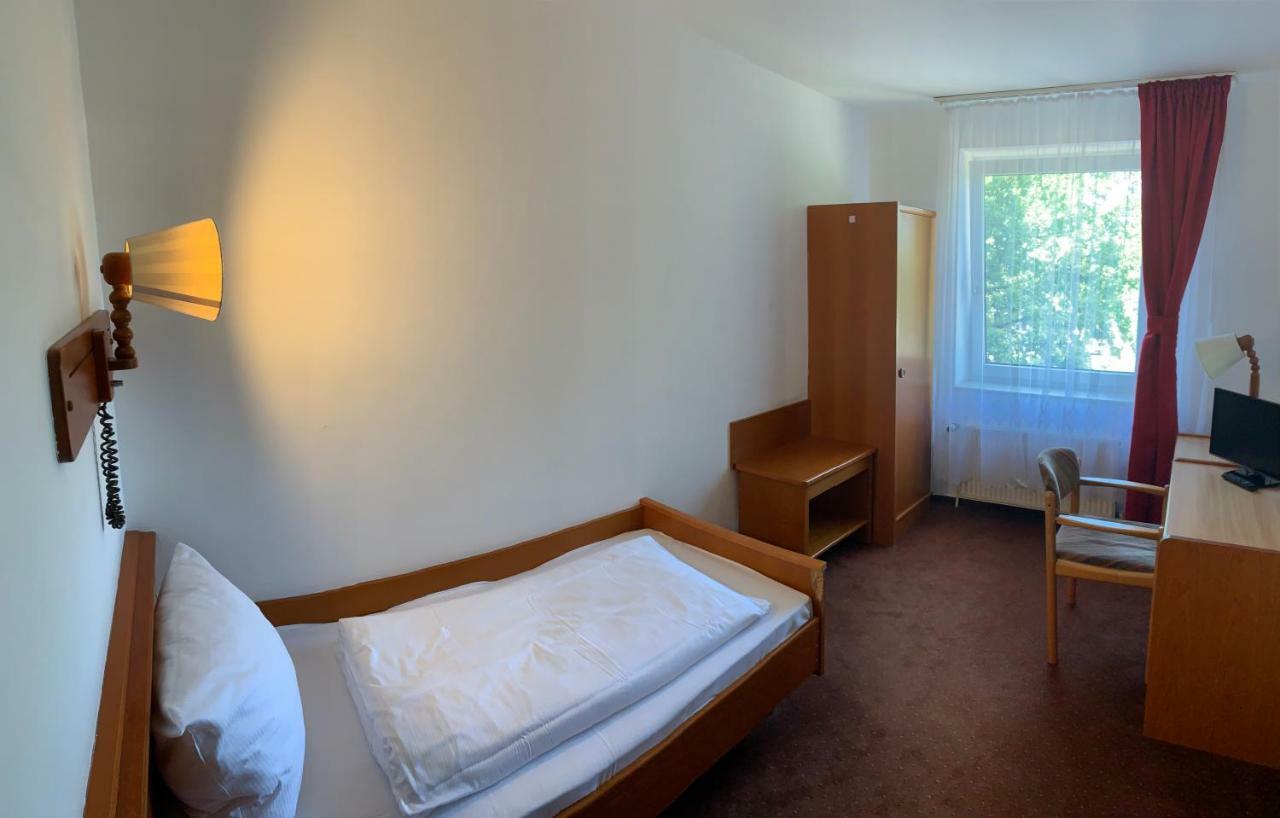 Hotel Rahlstedter Hof Hamburg-Harburg Buitenkant foto